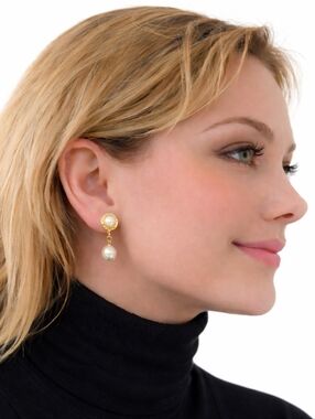Vintage Givenchy Gold Pearl Clip-On Earrings – Classic Designer Statement